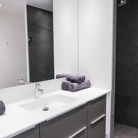 Modern 2-bedroom Lejlighed *