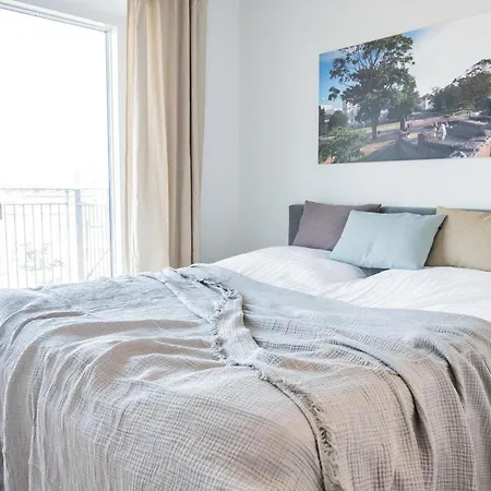 Modern 2-bedroom