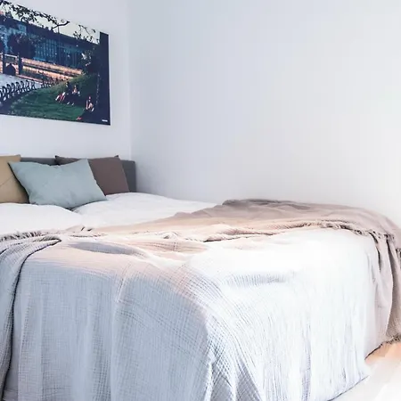 Modern 2-bedroom Lejlighed *